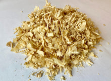 100% Organic Natural Pine Shavings for Chicken / Pet Bedding, Garden Mulch / Organic Compost, Insulation / Stuffing for Window or Door Draft